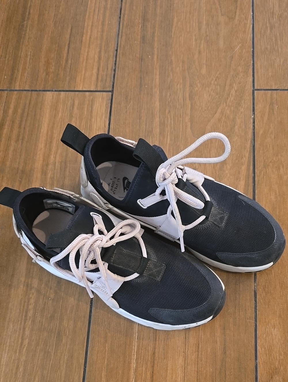 Nike Air Hurache City Low Sneakers - Black And Barely Rose - 7.5 Women's